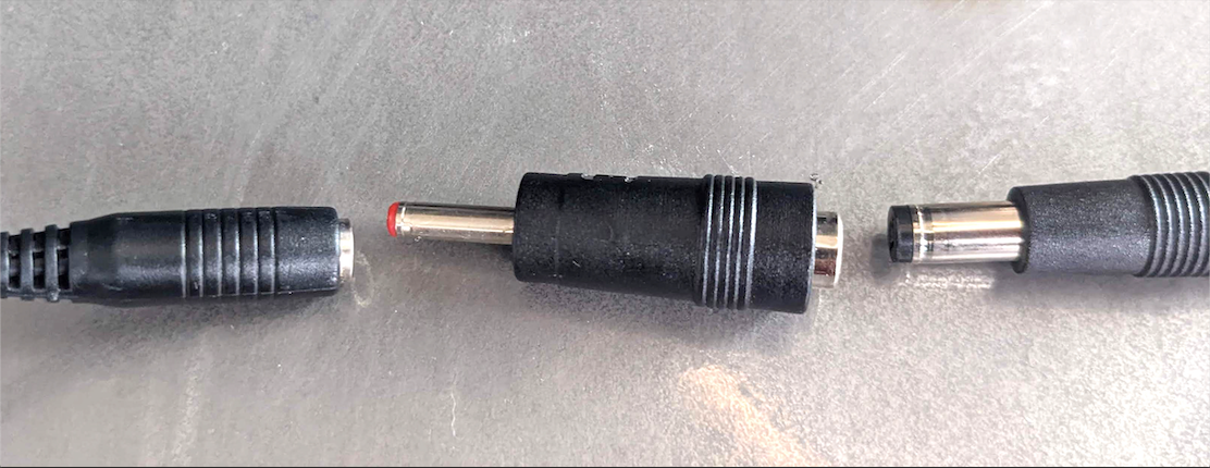 3,5 mm x 1,35 mm erkek fiş - 5,5 mm x 2,1 mm dişi jak dönüştürücü